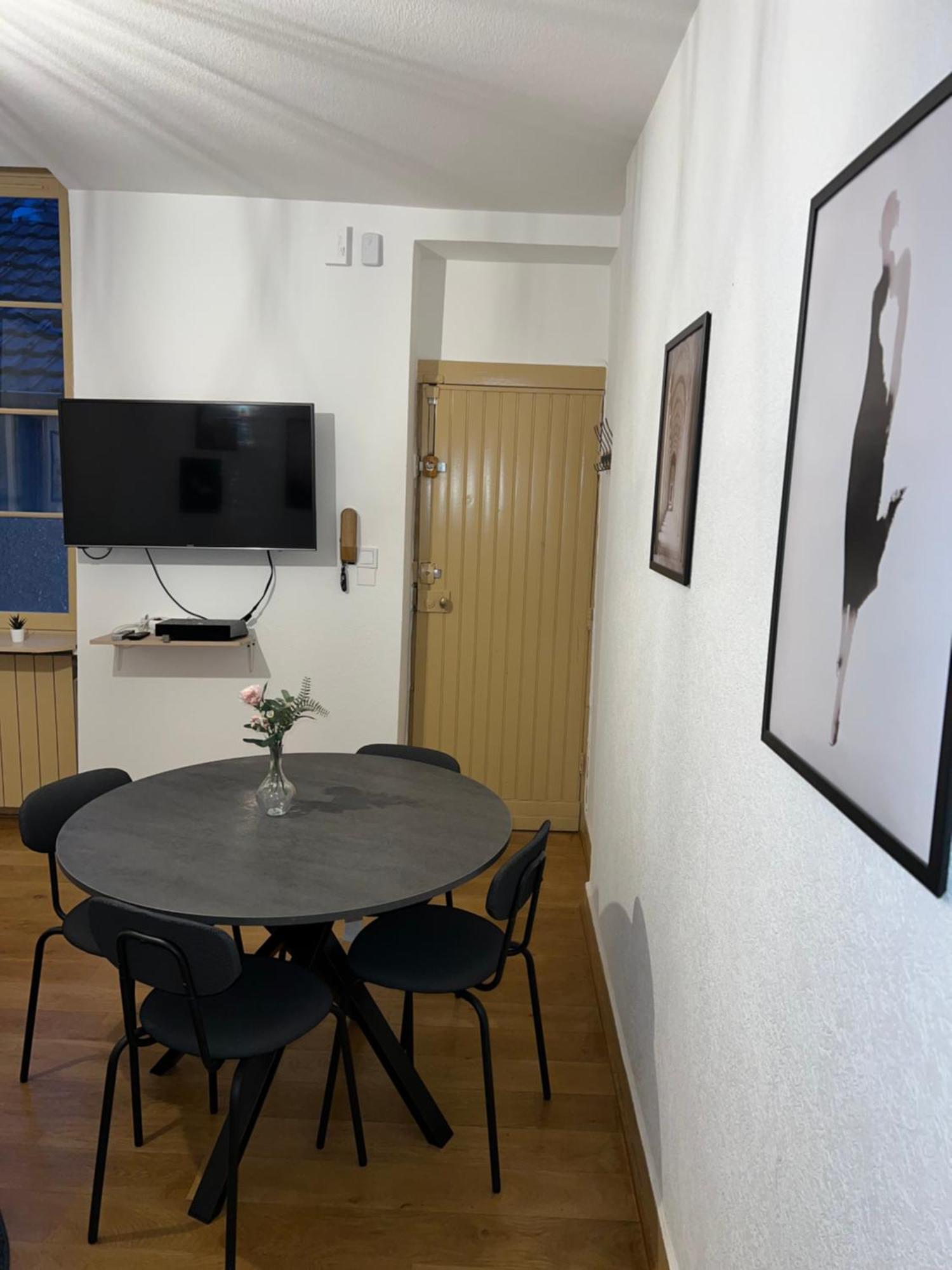 Appartement Dijon Le Zola, Avec Parking Prive Sur Demande Payant Sur Place Luaran gambar
