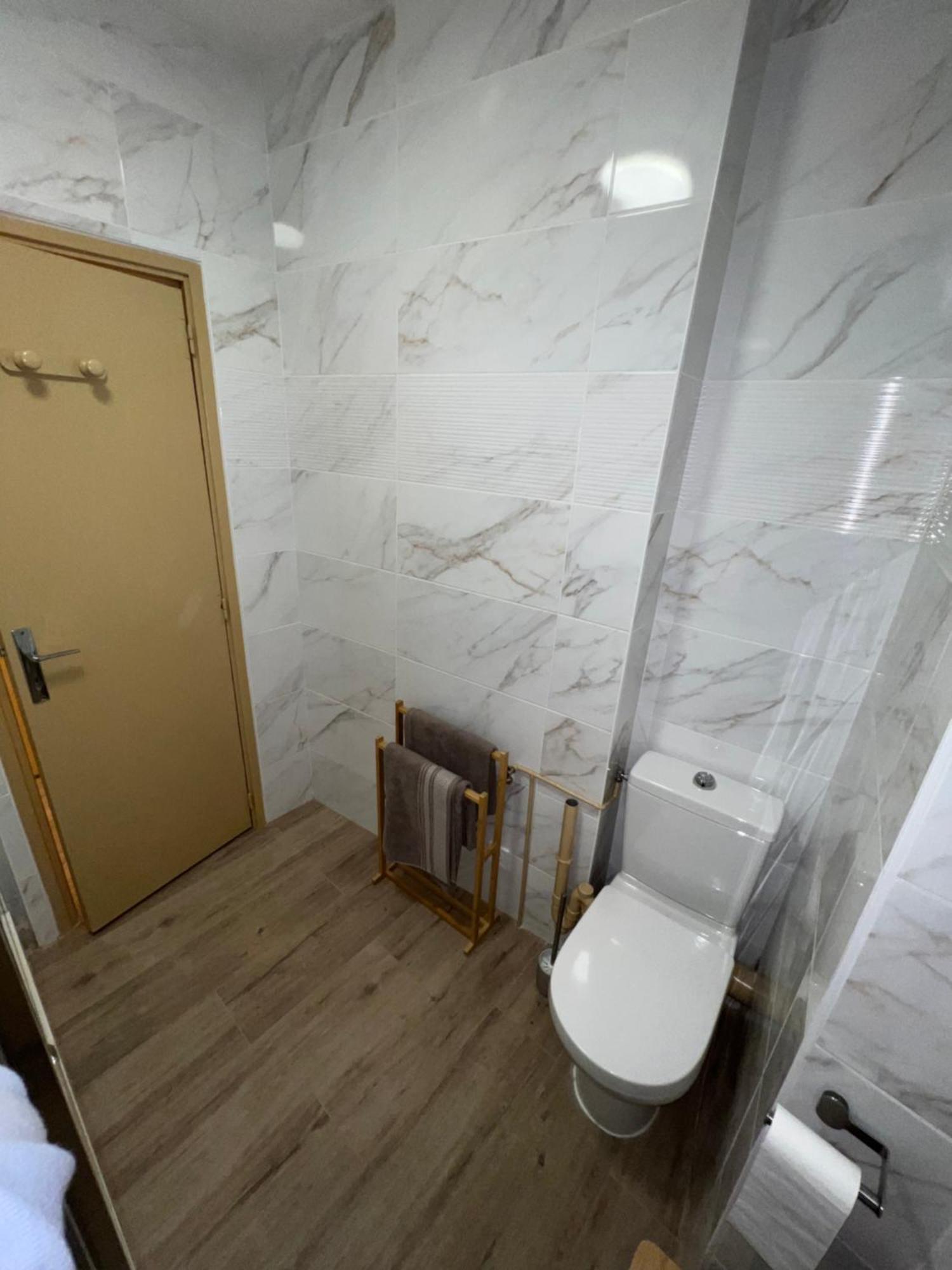 Appartement Dijon Le Zola, Avec Parking Prive Sur Demande Payant Sur Place Luaran gambar